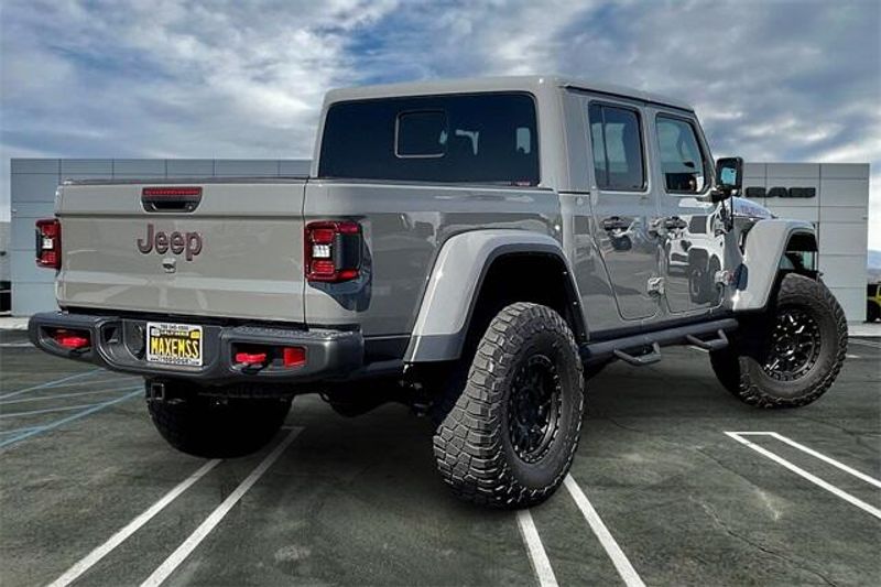 Used 2023 Jeep Gladiator RubiconImage 13