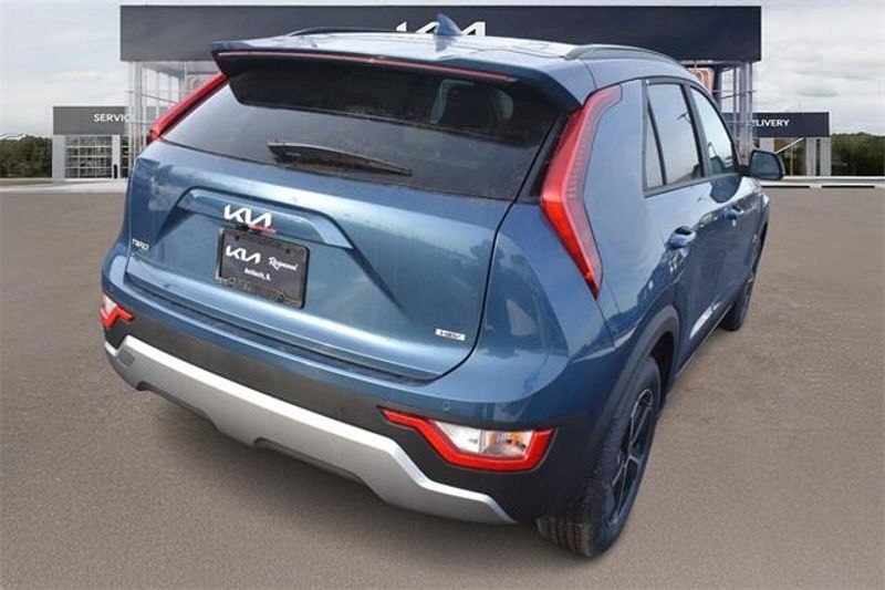 New 2025 Kia Niro EXImage 3