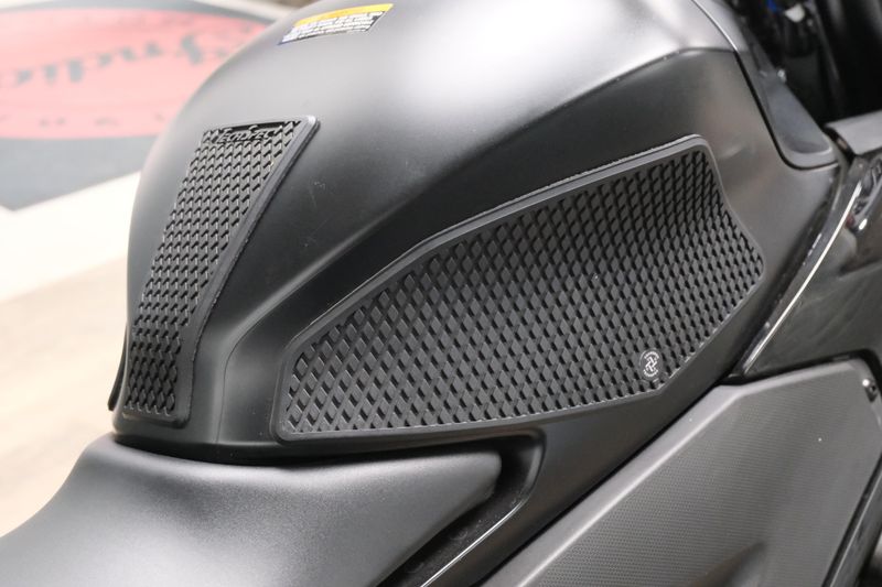 USED 2025 YAMAHA YZFR3 ABS Image 15