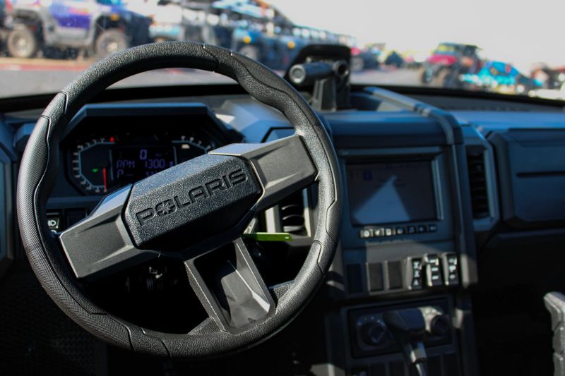 2025 Polaris XPEDITION ADV 5 NORTHSTAR MATTE SUPER GRAPHITE Image 23