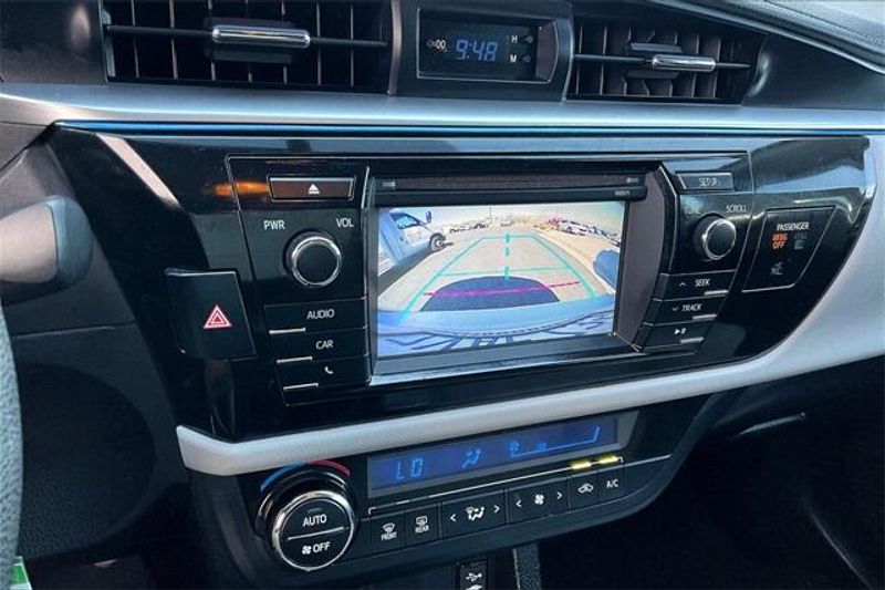 2016 Toyota Corolla LEImage 21