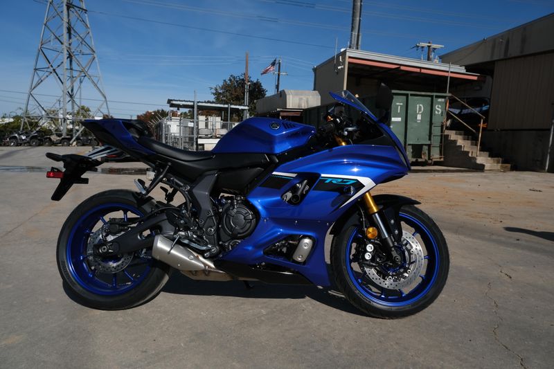 2025 Yamaha YZFR7 TEAM BLUEImage 1