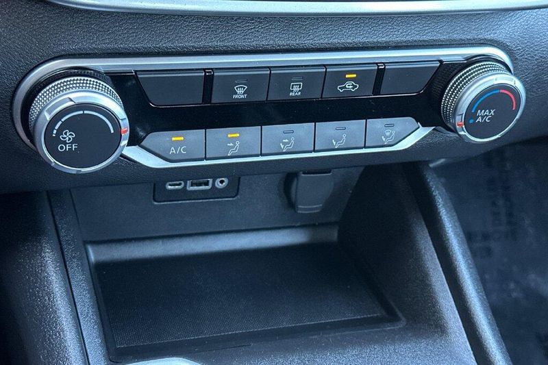 Used 2025 Nissan Altima 2.5 SVImage 18