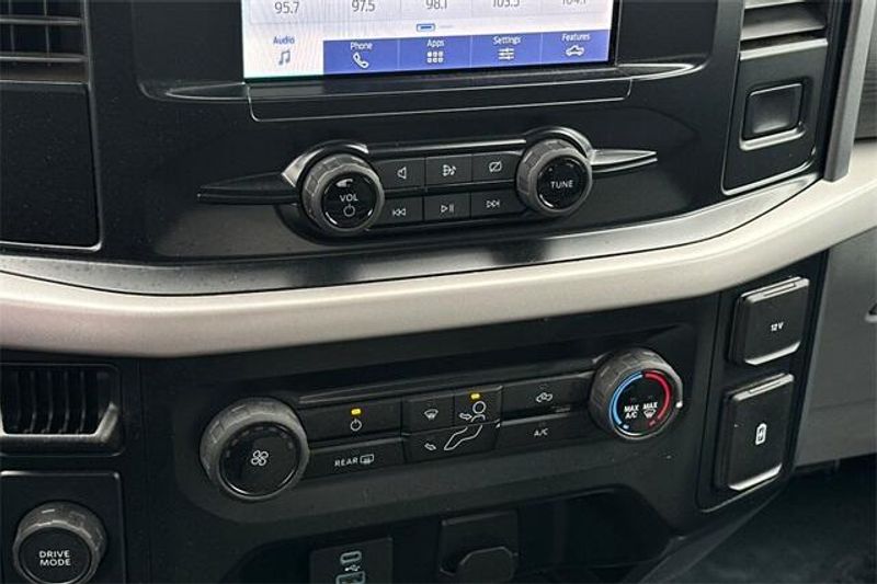 2023 Ford F-150 XLTImage 17