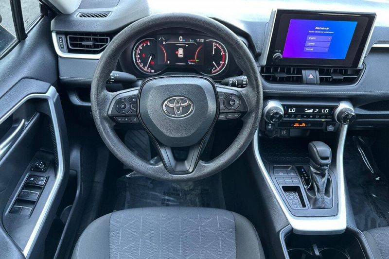 Used 2025 Toyota RAV4 XLEImage 13