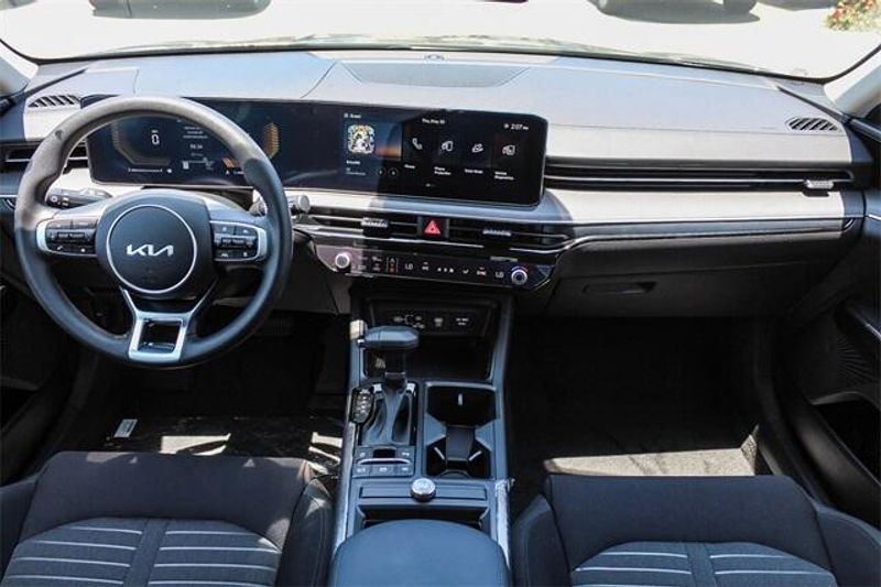 New 2025 Kia K5 LXSImage 5