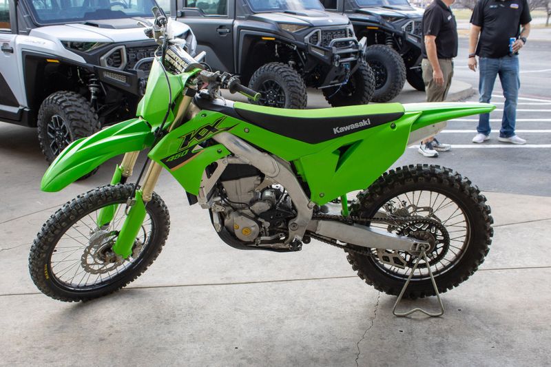 USED 2022 KAWASAKI KX 450 Image 6