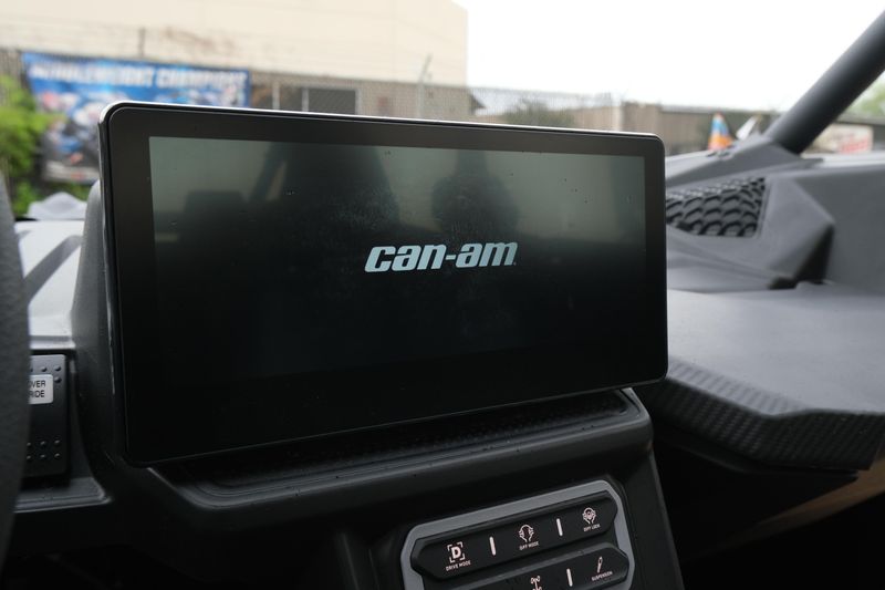 NEW 2026 CAN-AM MAVERICK X3 MAX X RS TURBO RR SMARTSHOX WITH 1025 TOUCHSCREEN Image 20