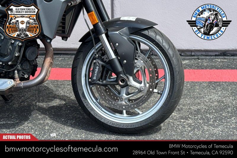 2021 BMW F 900 RImage 4