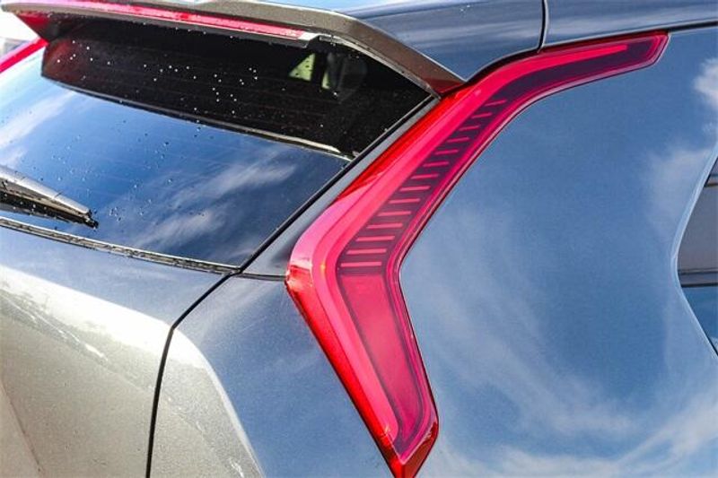 New 2025 Kia Niro EXImage 18