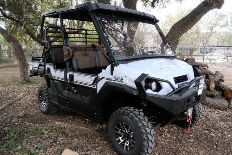 2025 Kawasaki MULE PROFXT 1000 PLATINUM RANCH EDITION METALLIC STARDUST WHITEImage 13