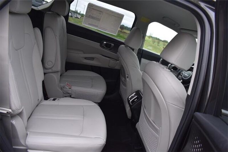 New 2025 Kia Sorento Hybrid EXImage 14