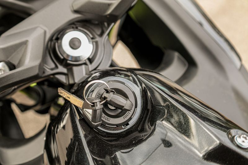 NEW 2026 KAWASAKI NINJA  650 ABS Image 10