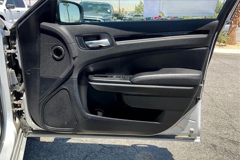Used 2023 Chrysler 300 TouringImage 23