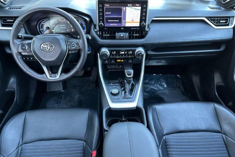 Used 2022 Toyota RAV4 Hybrid XSEImage 12