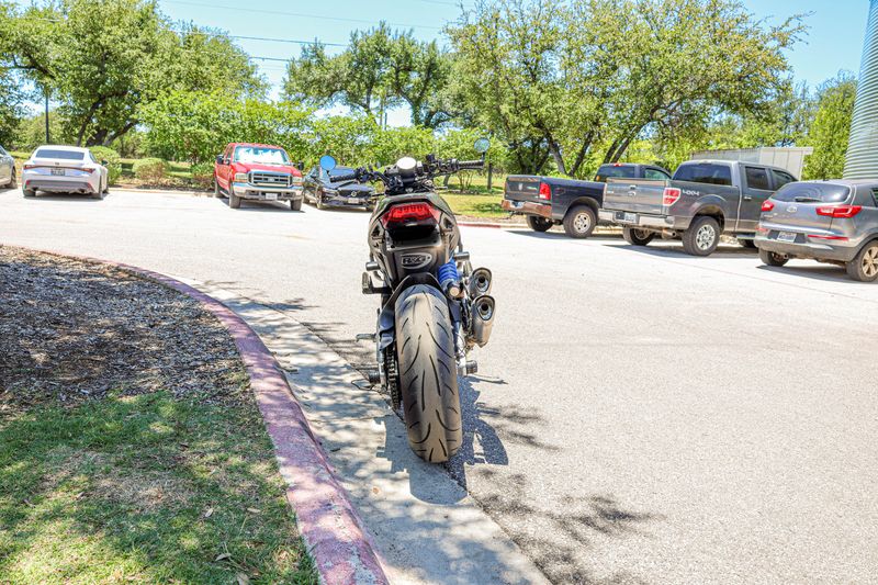 USED 2024 INDIAN MOTORCYCLE FTR SPORT STORM GRAY  RED 49ST Image 16
