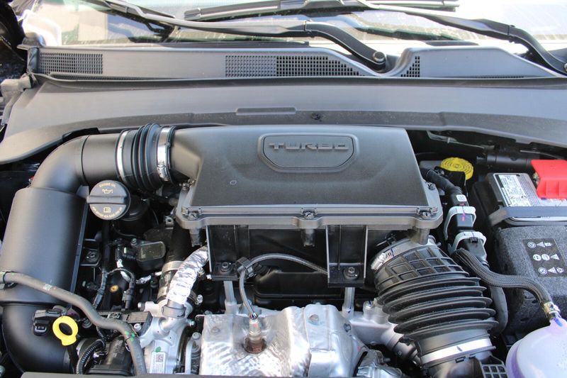 2025 Jeep Compass Latitude photo 4