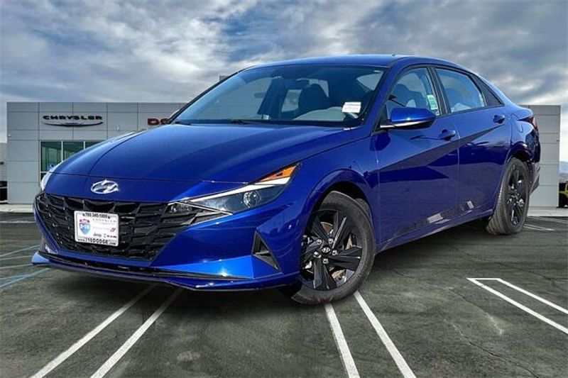 Used 2023 Hyundai Elantra SELImage 1