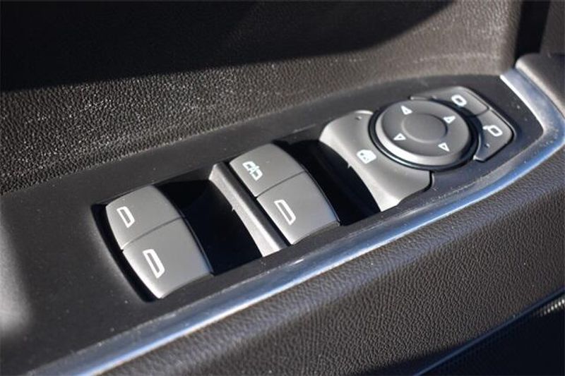 Used 2022 Chevrolet Silverado 1500 LTImage 18