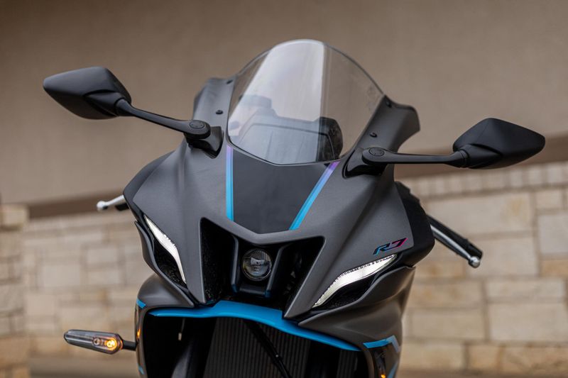 2024 YAMAHA YZFR7 MATTE GRAY in a MATTE GRAY exterior color. Family PowerSports (877) 886-1997 familypowersports.com 