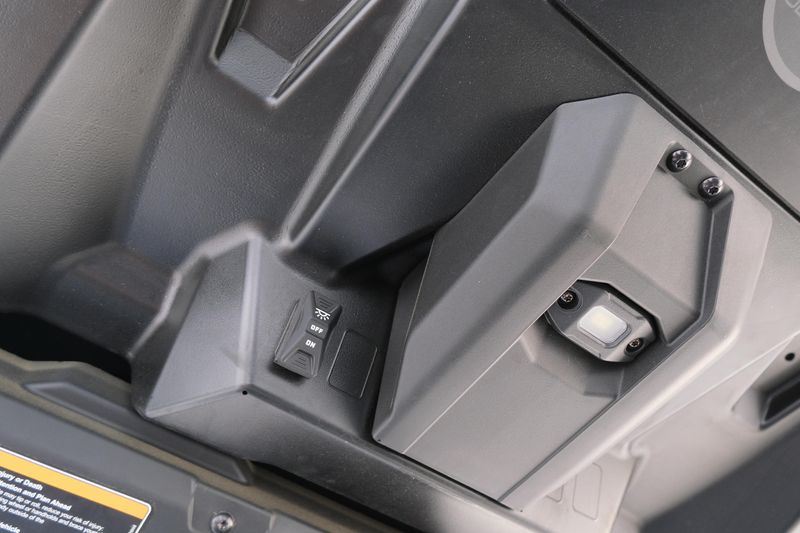 NEW 2026 CAN-AM DEFENDER MAX XT HD11 Image 35