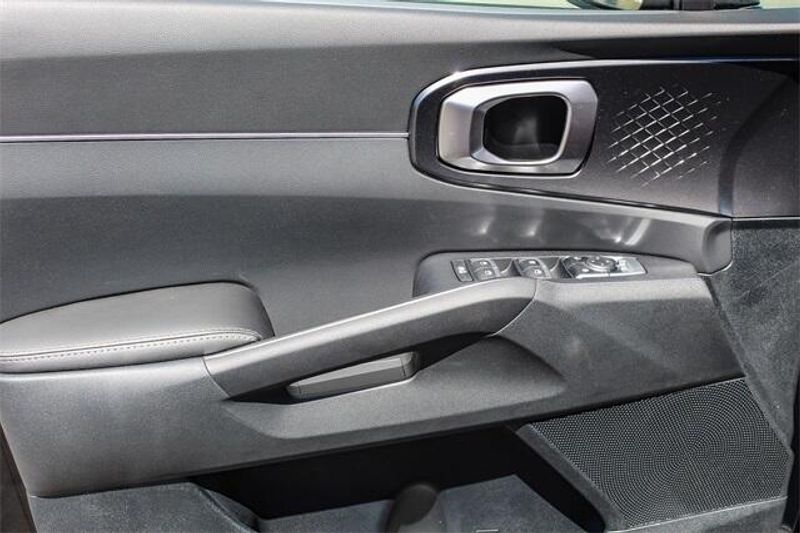 2025 Kia Sorento SImage 21