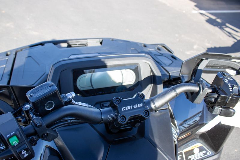 NEW 2026 CAN-AM OUTLANDER MAX 6X6 BACKCOUNTRY 1000R Image 27