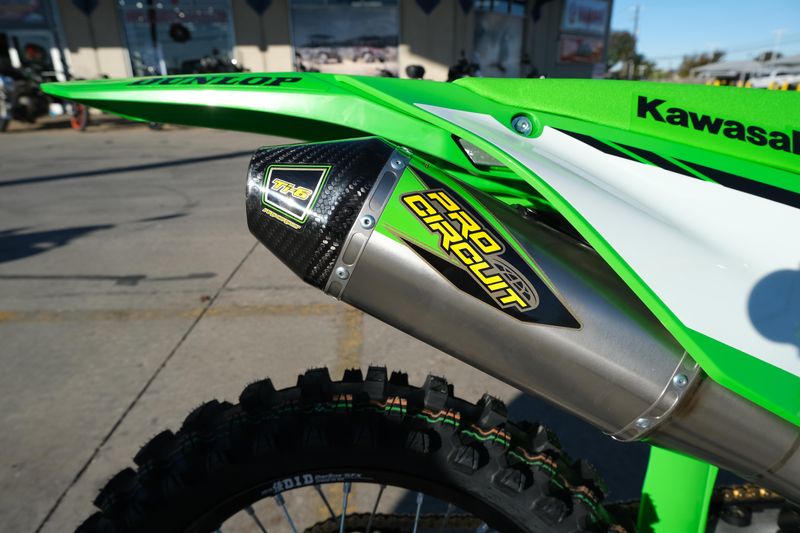 2025 Kawasaki KX450SR LIME GREENImage 21