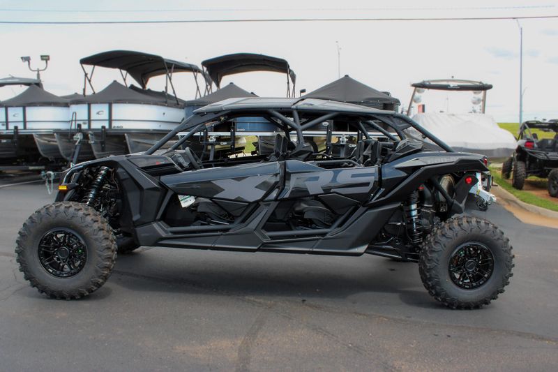 2025 Can-Am MAVERICK X3 MAX X RS TURBO RR WITH SMARTSHOX TRIPLE BLACK Image 32