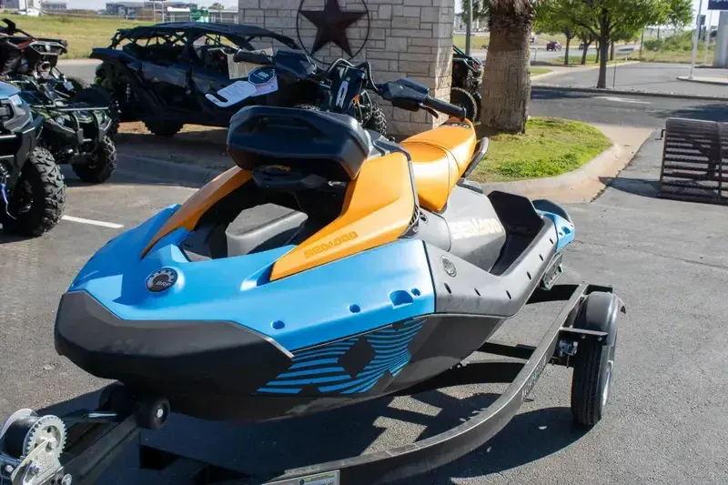 NEW 2026 SEADOO SPARK TRIXX FOR 3 90HP WITH SOUND SYSTEM Image 8