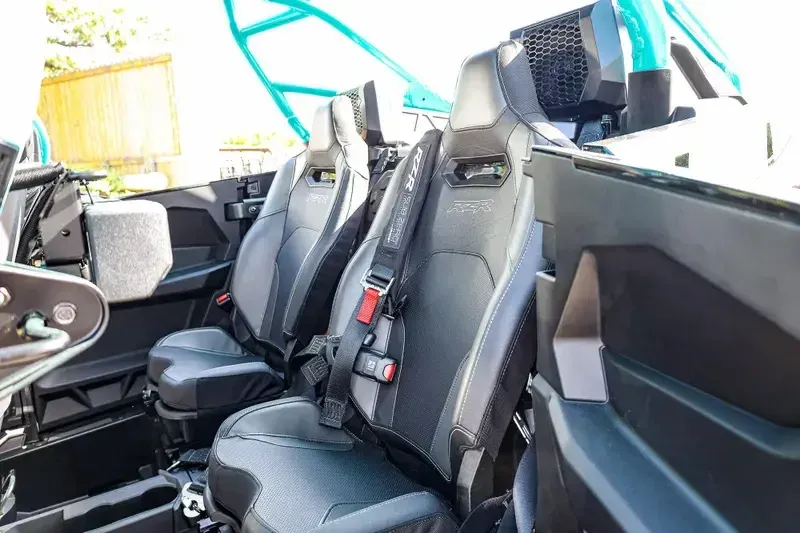 NEW 2025 POLARIS RZR PRO R 4 ULTIMATE Image 6