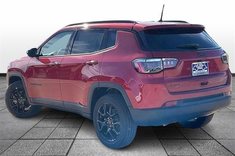 2025 Jeep Compass Latitude 4x4Image 3