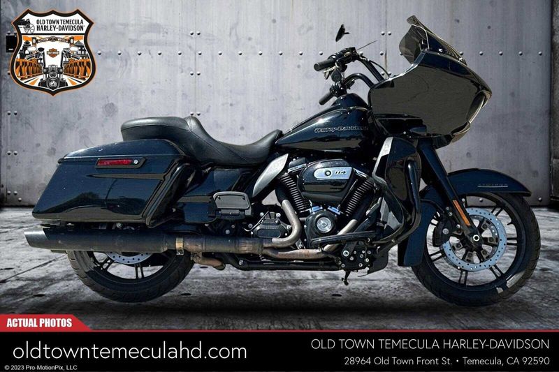 2022 Harley-Davidson Road Glide in a Black exterior color. BMW Motorcycles of Temecula – Southern California (951) 506-6903 bmwmotorcyclesoftemecula.com 