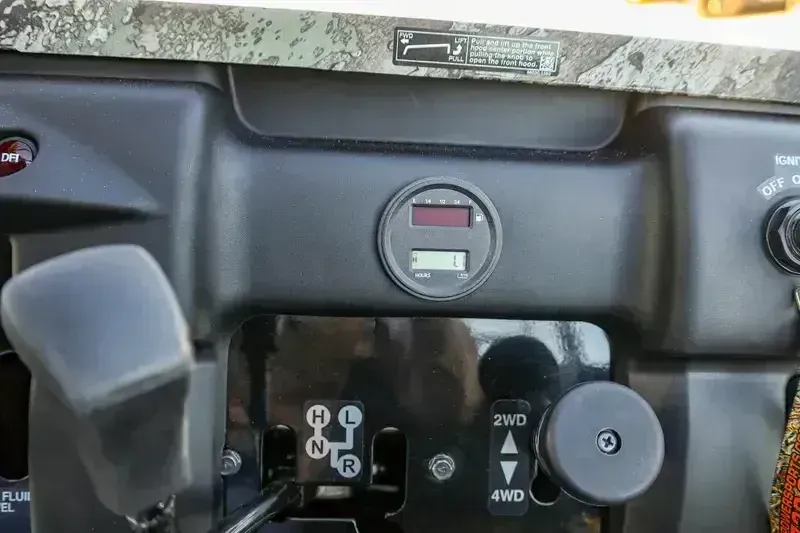 NEW 2026 KAWASAKI MULE TRANS 4010 4X4 CAMO Image 26