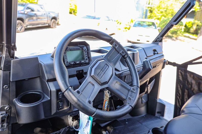 New 2026 Polaris RANGER CREW 1000 PREMIUM  MIRAGE BEIGE Image 35