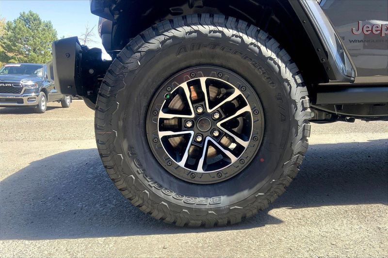 2025 Jeep Wrangler Unlimited Rubicon X photo 11