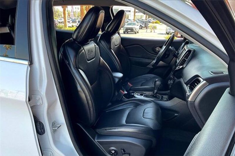 2021 Jeep Cherokee Latitude LuxImage 6