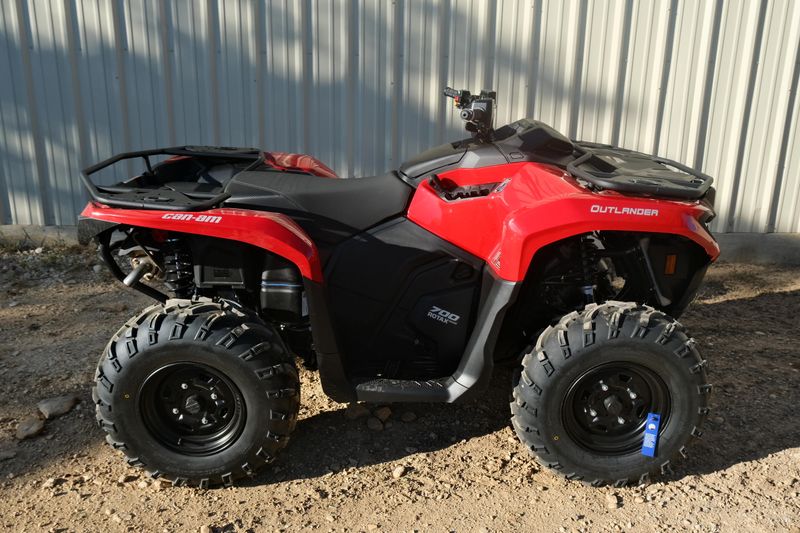 NEW 2026 CAN-AM OUTLANDER DPS 700 Image 2