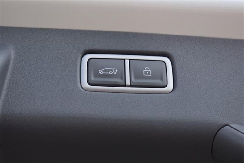 New 2026 Kia EV9 WindImage 19