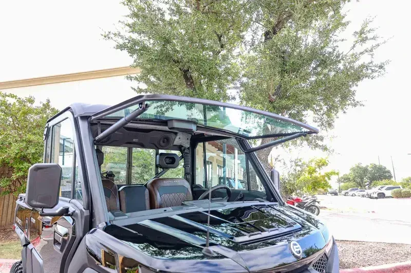 NEW 2026 CFMOTO UFORCE U10 PRO HIGHLAND Image 4