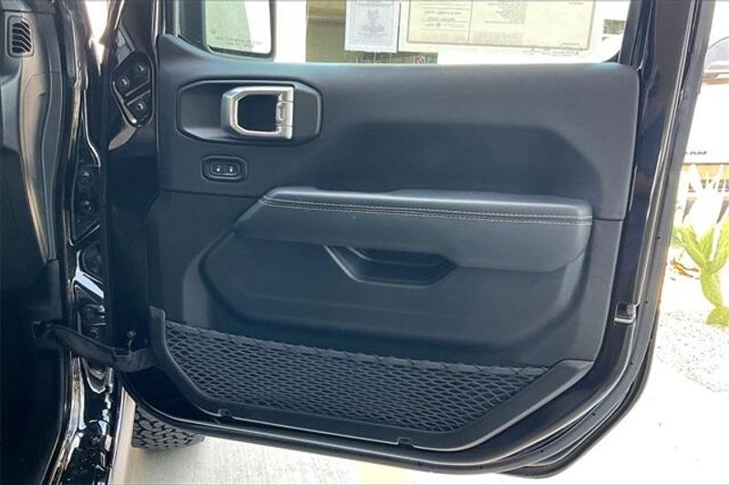 Used 2021 Jeep Wrangler Unlimited RubiconImage 23