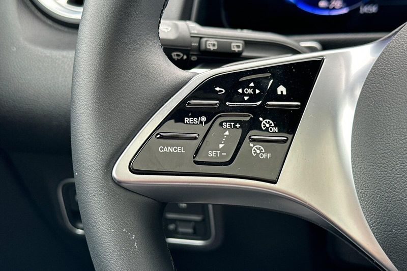 2024 Mercedes-Benz EQB 300Image 28