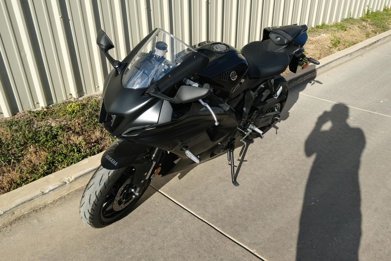 NEW 2025 YAMAHA YZFR7 Image 7