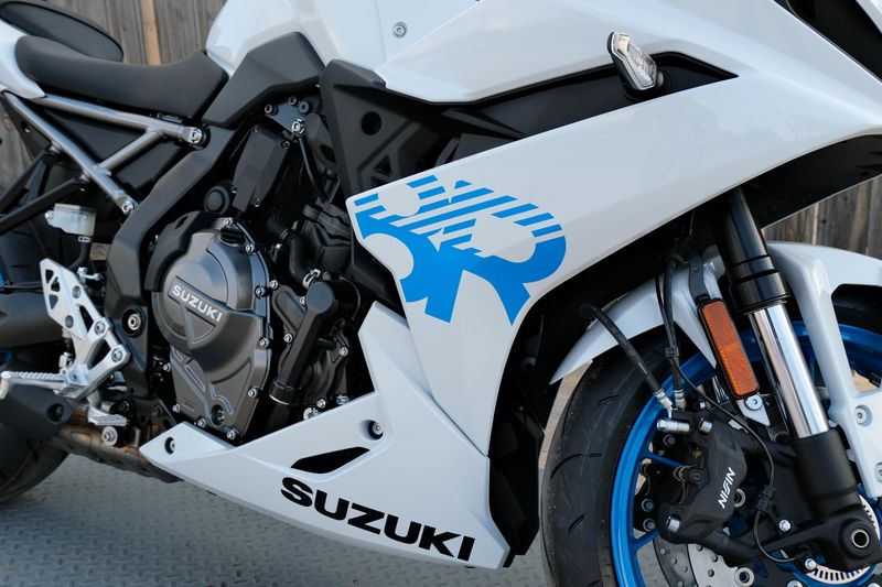 NEW 2026 SUZUKI GSX8R Image 14