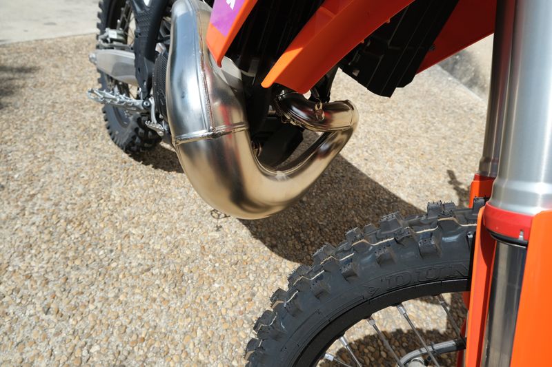 2024 KTM 250 XCW ORANGEImage 3