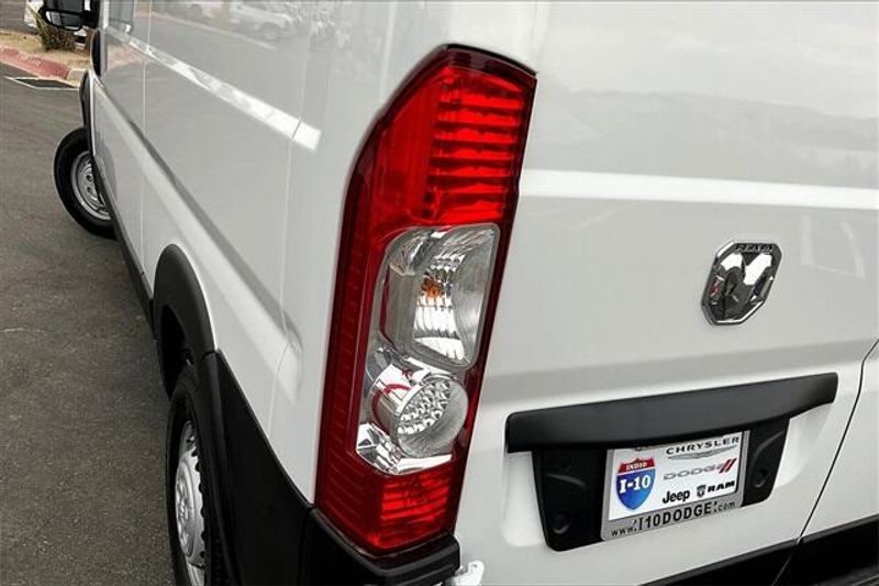 2025 RAM ProMaster 2500 High RoofImage 11