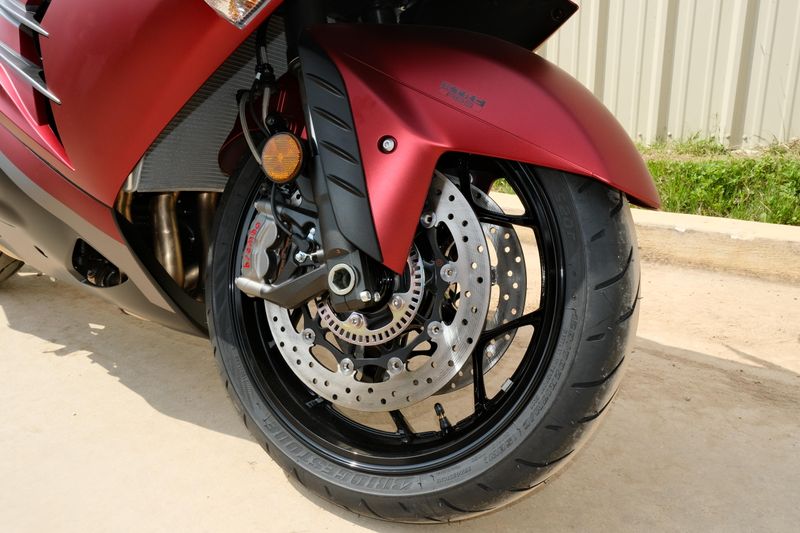 2025 Kawasaki NINJA ZX14R ABS METALLIC MATTE RED AND METALLIC FLAT SPARK BLACK AND METALLIC MATTE GRAPHITE GRAY Image 24
