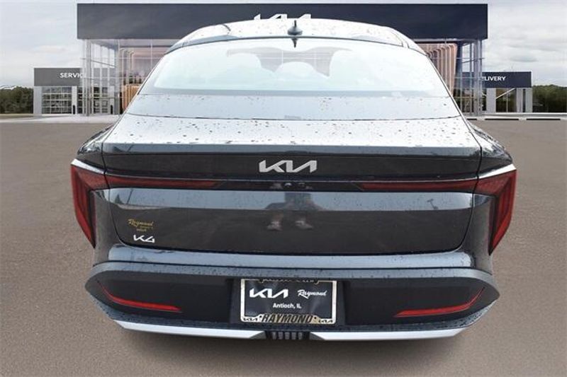 2025 Kia K4 EXImage 4