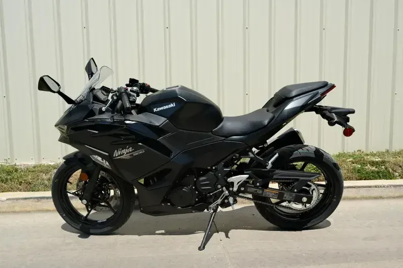 NEW 2026 KAWASAKI NINJA 500 Image 4