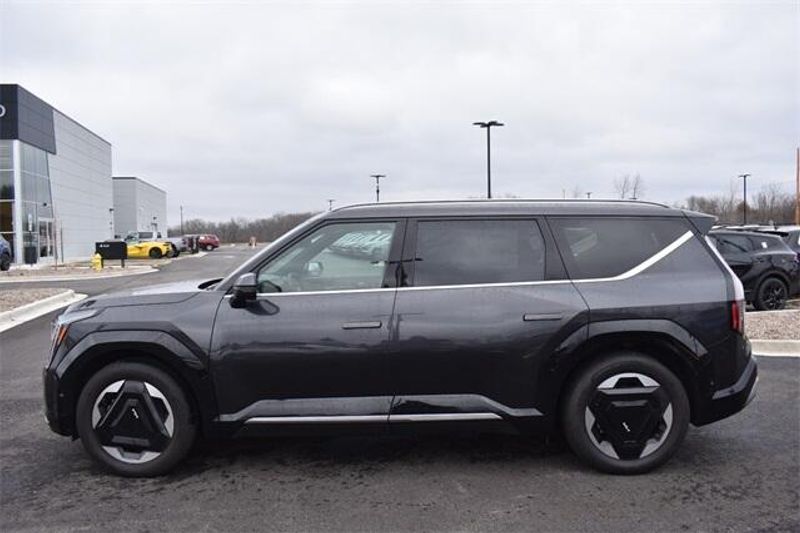 2024 Kia EV9 LandImage 6